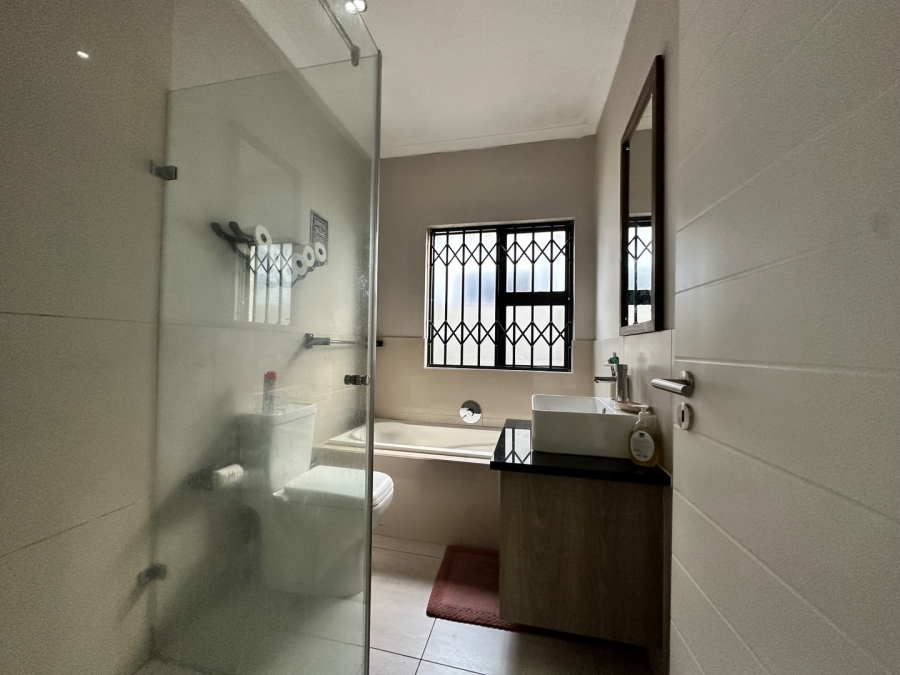 3 Bedroom Property for Sale in Table View Western Cape
